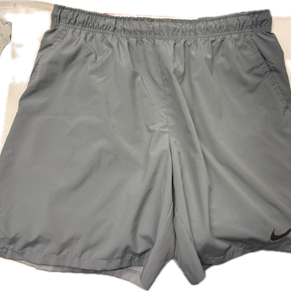 Nike Men's Light Gray Athletic Shorts-Polyester-Like New